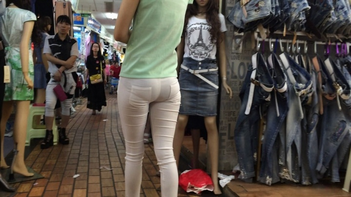 超长篇紧身白裤[MOV/3.5GB]