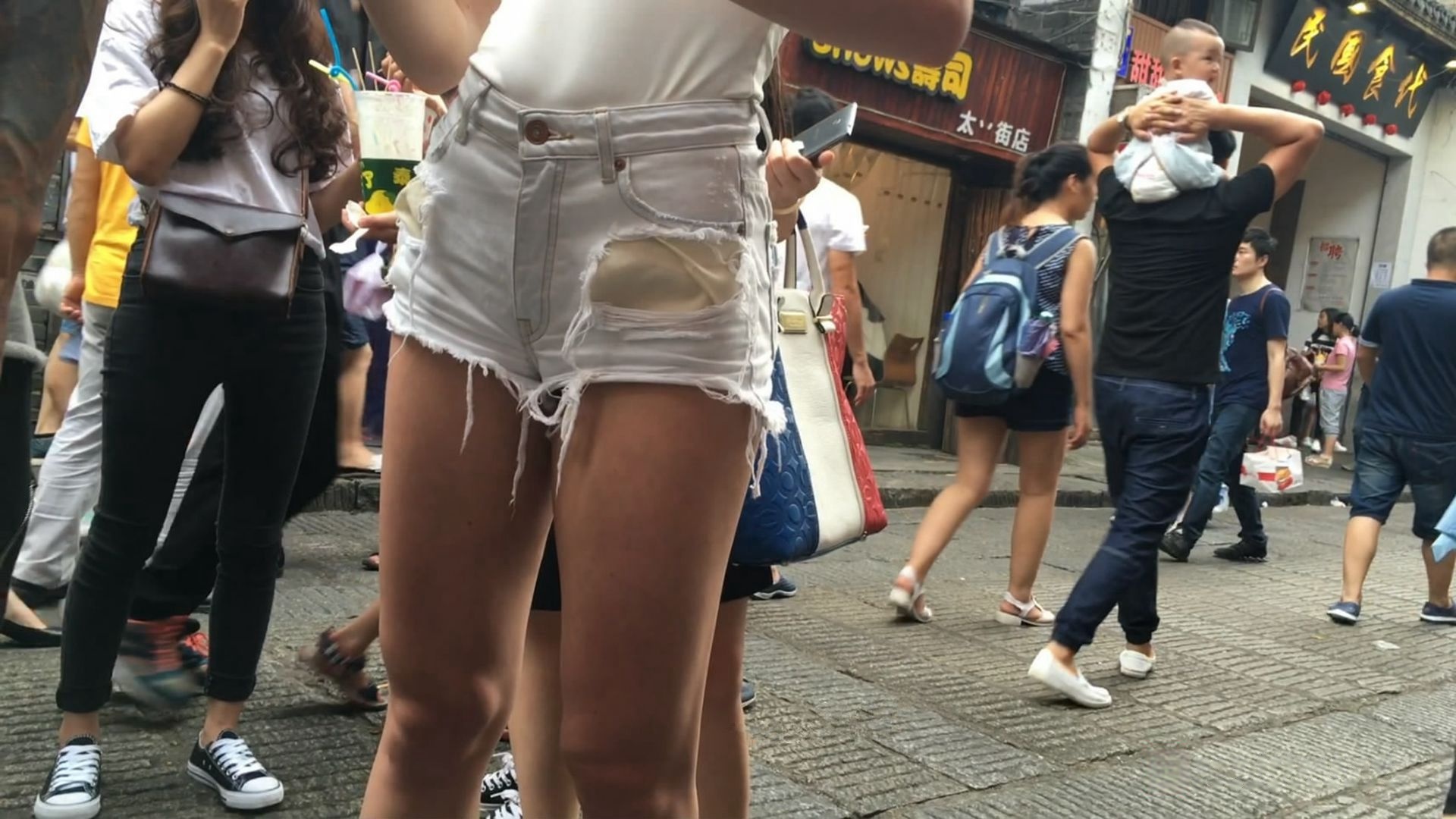 超短碎边热牛丰臀洋妞[MP4/2GB] [