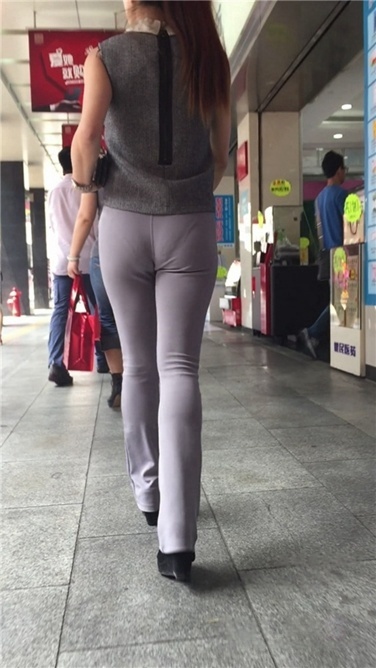 [JACK原创作品]极品紧身灰色打底裤熟女，太有味道了[623MB]