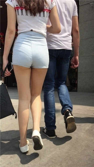 就这样牵着你手不放开[MP4/1.5G]