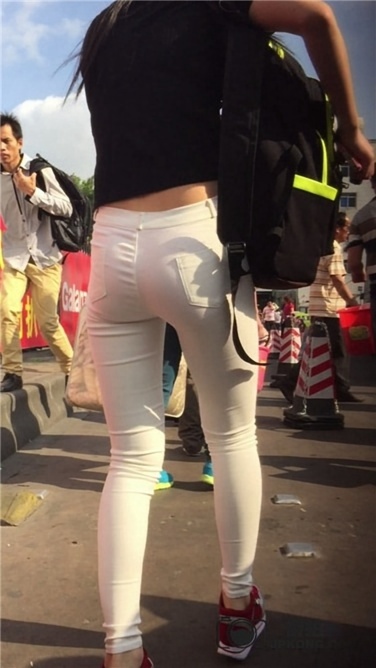 [JACK原创作品]丰臀白裤女大学生[MP4/490MB]