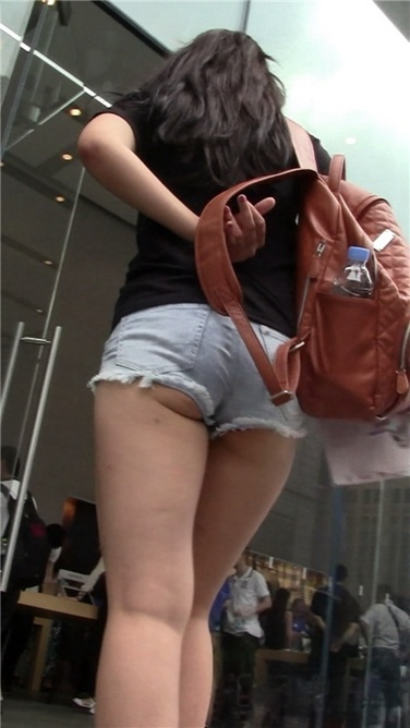 兰热牛黑T恤长发苹果旗舰WM[MP4/1.7GB]