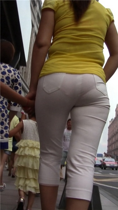 极透极薄极性感的白裤MM[M2TS/1GB]