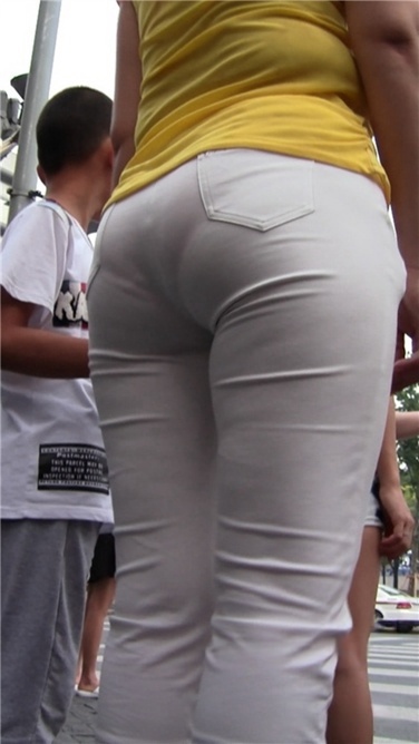 极透极薄极性感的白裤MM[M2TS/1GB]