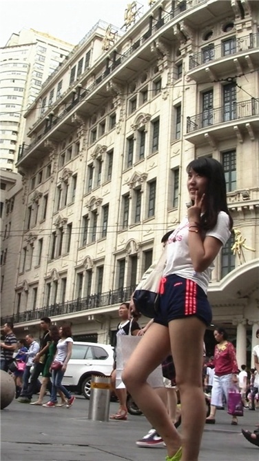 秀色不错的薄短裤[M2TS/1GB]