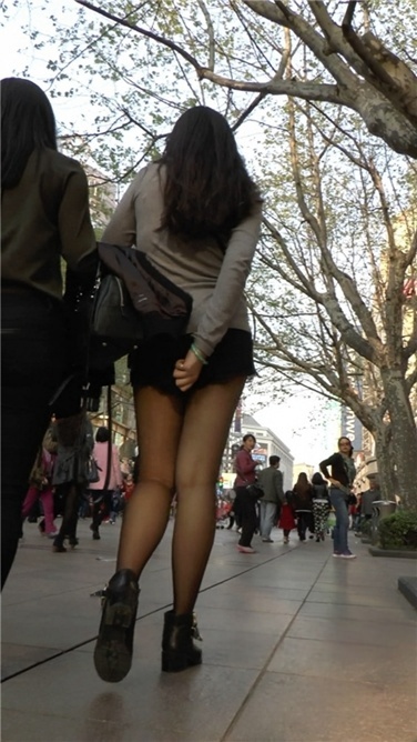 一箭三少妇,紧牛、黑丝、红裙[MTS/1.5GB]