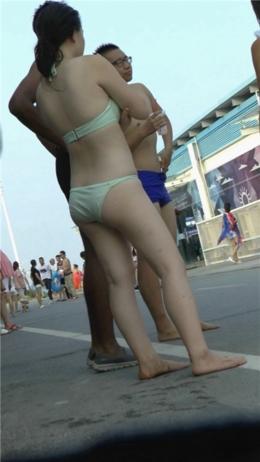 嫩绿比基尼-丰腴之美[1.5GB/MP4]