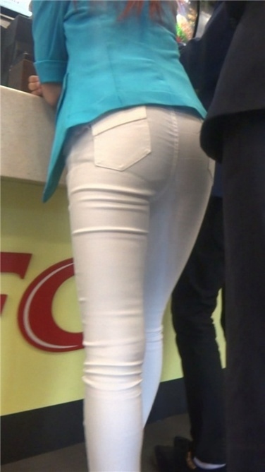 [雷神] 肯德基店里白裤美眉[MP4/1.2GB]