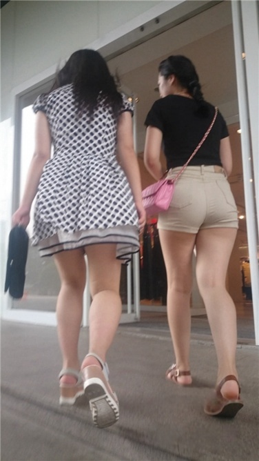 [雷神] [4K超清画质]性感紧身大臀马尾辫MM[MP4/689MB]