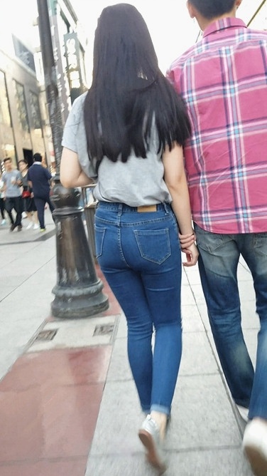 蓝色牛仔裤圆润翘臀MM [200M/MP4]