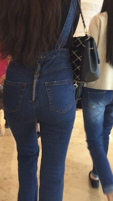 丰满紧身喇叭裤长发美女[211M/MOV]