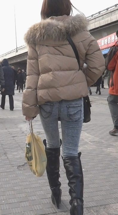 灰色紧牛长腿妹妹[142M/MTS]