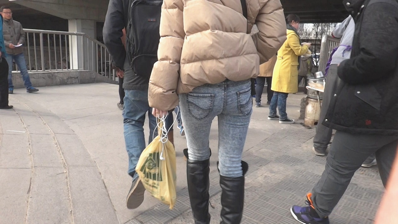 灰色紧牛长腿妹妹[142M/MTS]