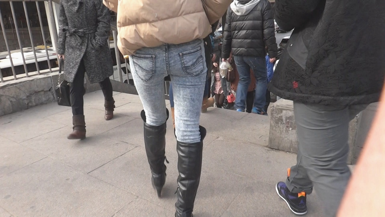 灰色紧牛长腿妹妹[142M/MTS]