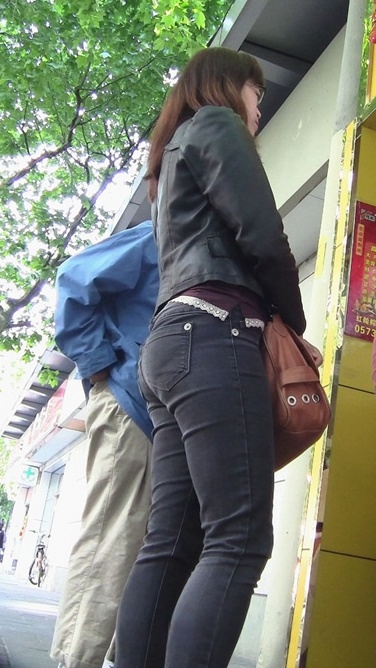 黑色紧身牛仔裤圆臀丰姿MM[390M/MTS]