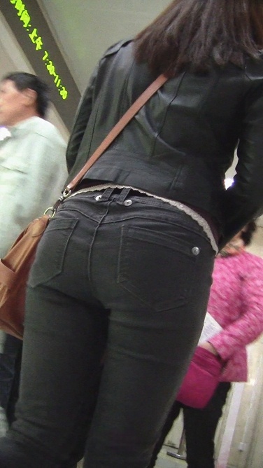 黑色紧身牛仔裤圆臀丰姿MM[390M/MTS]