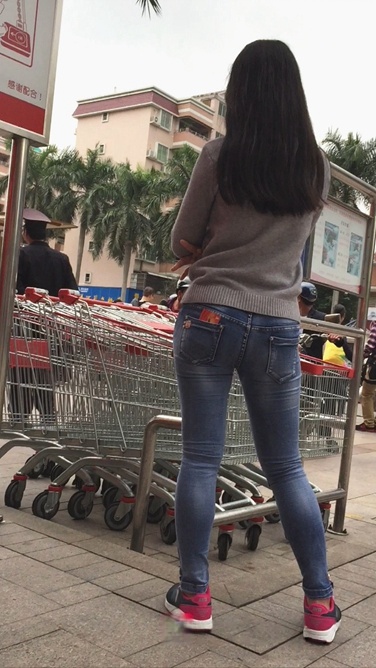 这样紧绷兰牛丰满妹子，这结实，外翘弧线，太迷人了[M/M]