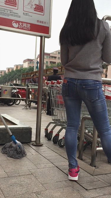 这样紧绷兰牛丰满妹子，这结实，外翘弧线，太迷人了[M/M]