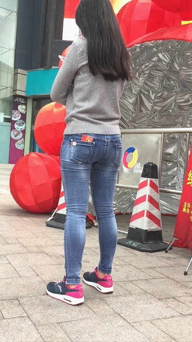 这样紧绷兰牛丰满妹子，这结实，外翘弧线，太迷人了[M/M]