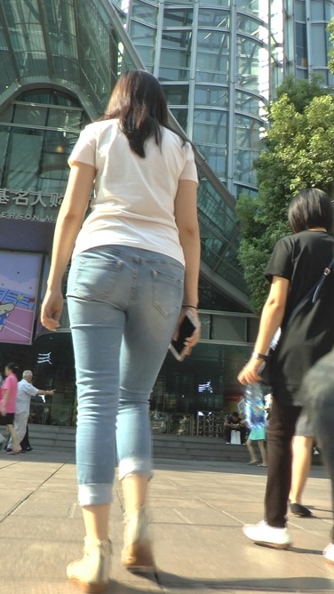 高挑的兰牛MM [142M/M2TS]