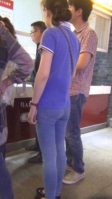 蓝牛shaofu排队shopping [177M/MTS]