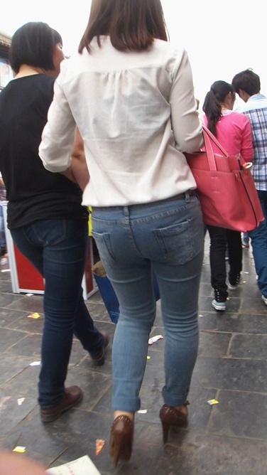 细高跟牛仔裤shaofu[192M/MP4]