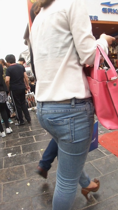 细高跟牛仔裤shaofu[192M/MP4]