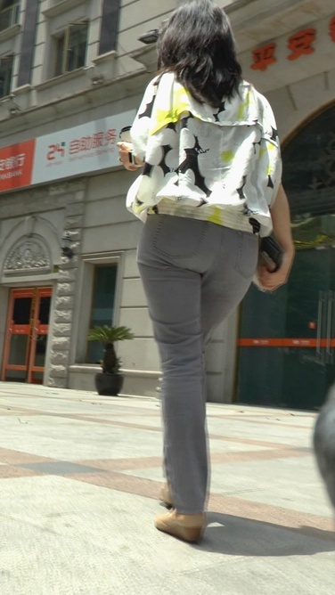 宽宽灰牛，PP两边甩[184M/M2TS]