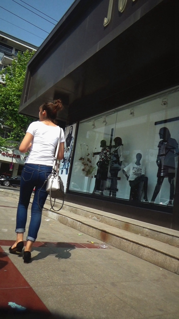 白衣牛仔裤MM [524M/MTS]