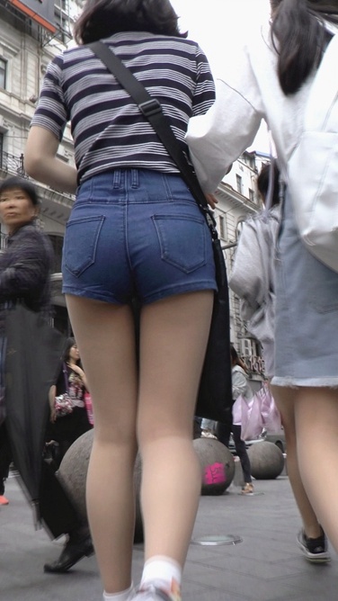 可爱牛仔热裤小妹[502M/M2TS]