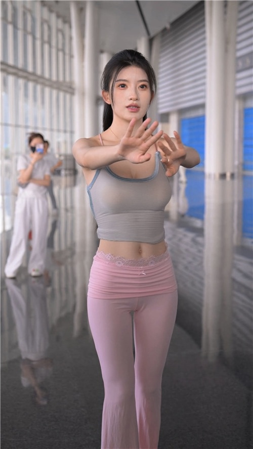 可爱BB酱[6.13G/MP4]