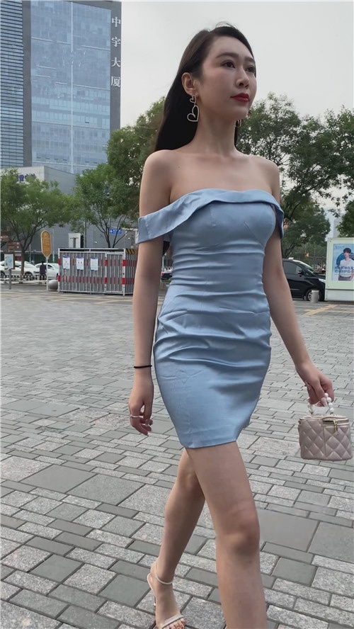 蓝裙美女[8.68G/MP4]