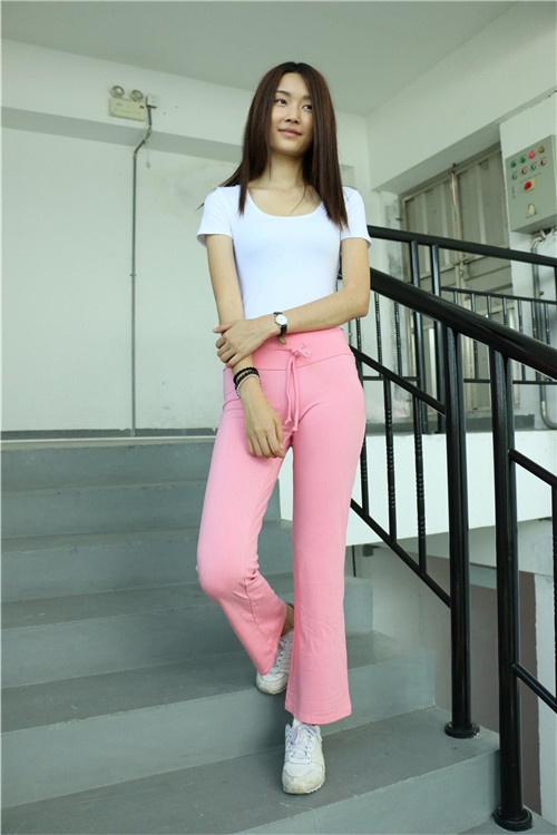 粉裤妹子【套图+视频】