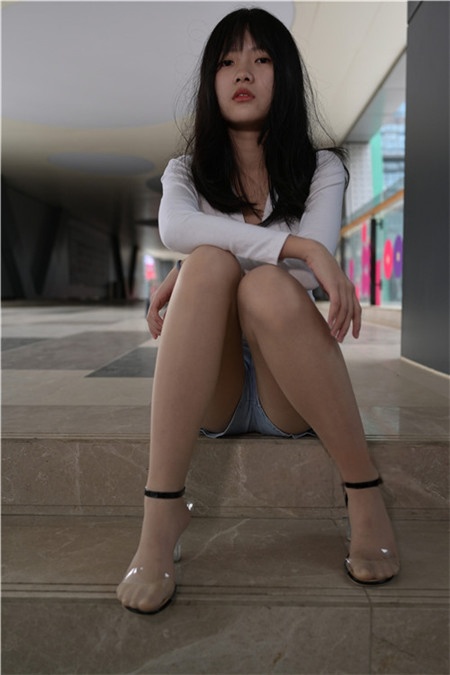 热裤的小默默【套图+视频】