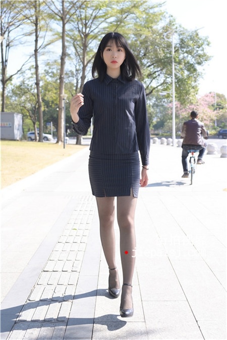 黑丝小姐姐【套图+视频】