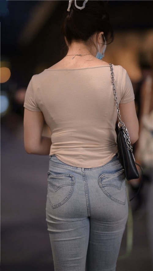 街边丰腴美女（上）[5.93G/MP4]