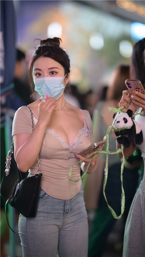 街边丰腴美女（下）[5.46G/MP4]