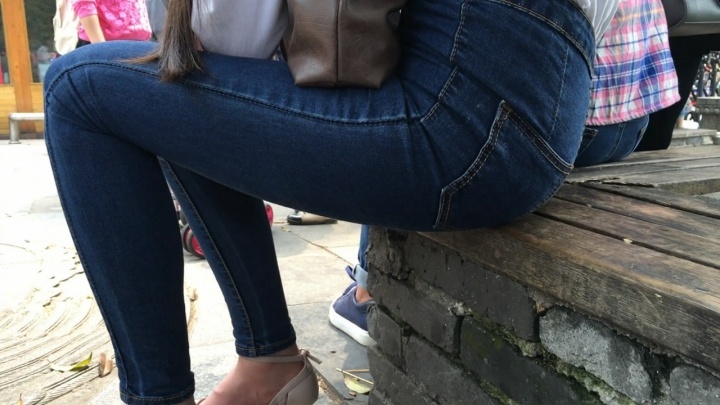 极品紧牛丰臀清秀小妹[MP4/3GB]