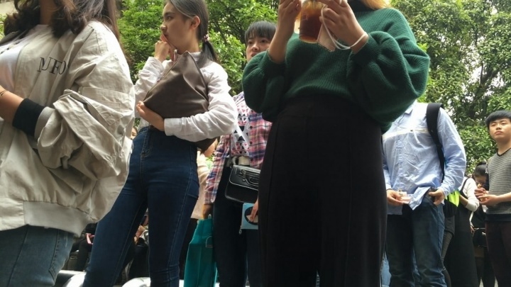 极品紧牛丰臀清秀小妹[MP4/3GB]