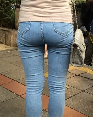 灰衣紧牛美女[MP4/2GB]