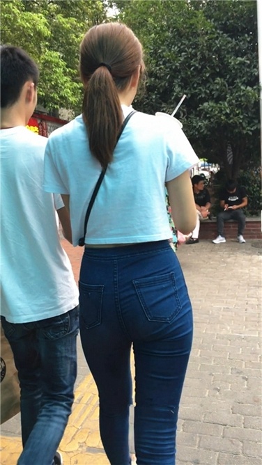 【狼哥2016原创】清秀的紧牛美眉[MP4/2GB]