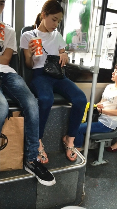 【狼哥2016原创】清秀的紧牛美眉[MP4/2GB]