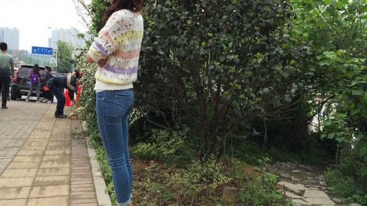 【带子狼原创作品】这个紧牛美眉很漂亮[MP4/1GB]