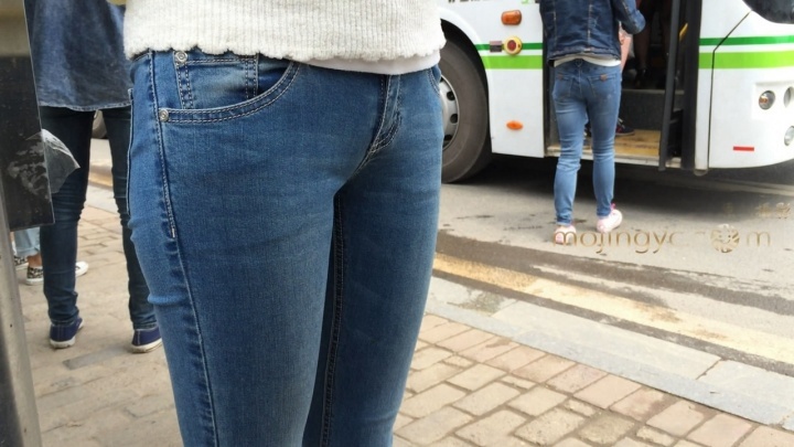 【带子狼原创作品】这个紧牛美眉很漂亮[MP4/1GB]