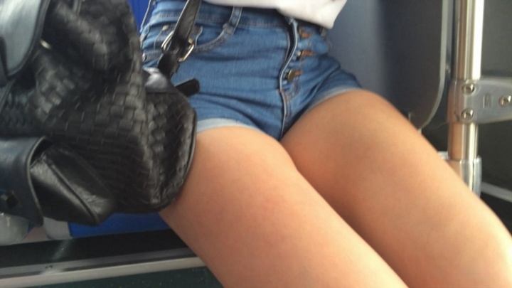 【带子狼原创作品】公交车上紧牛MTMM[MP4/2GB]