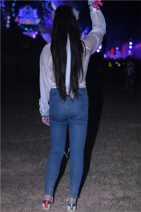 （套图）乳此动人(41P)[999M/JPG]