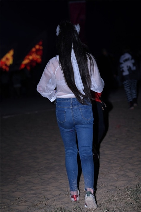 （套图）乳此动人(41P)[999M/JPG]