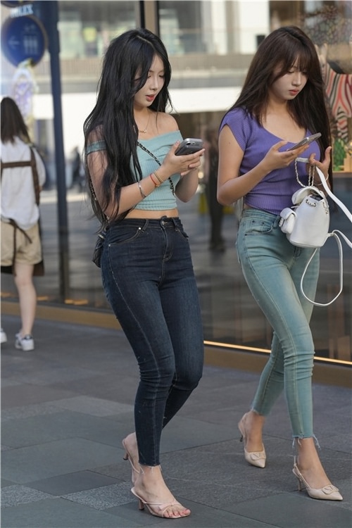 牛仔双骄(176P)[4.42G/JPG]