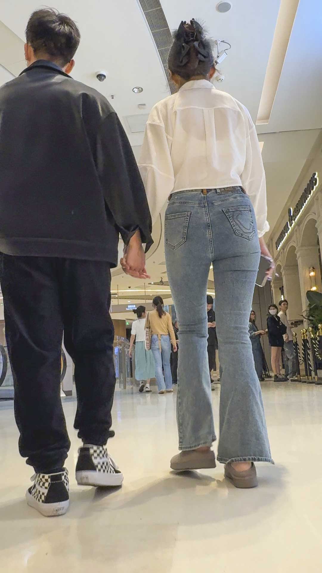 牛仔裤性感翘臀若隐若现（积分142）