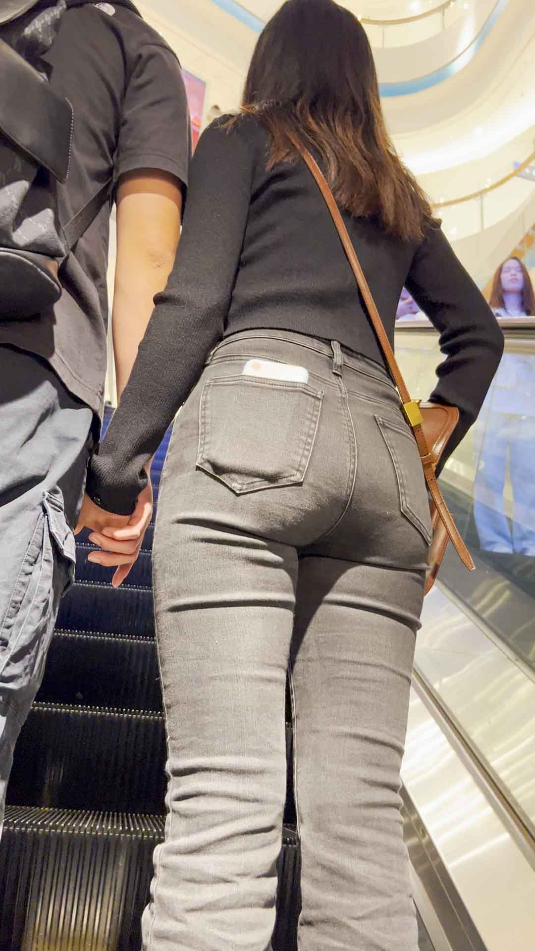 国庆献礼金三角骆驼趾小姐姐